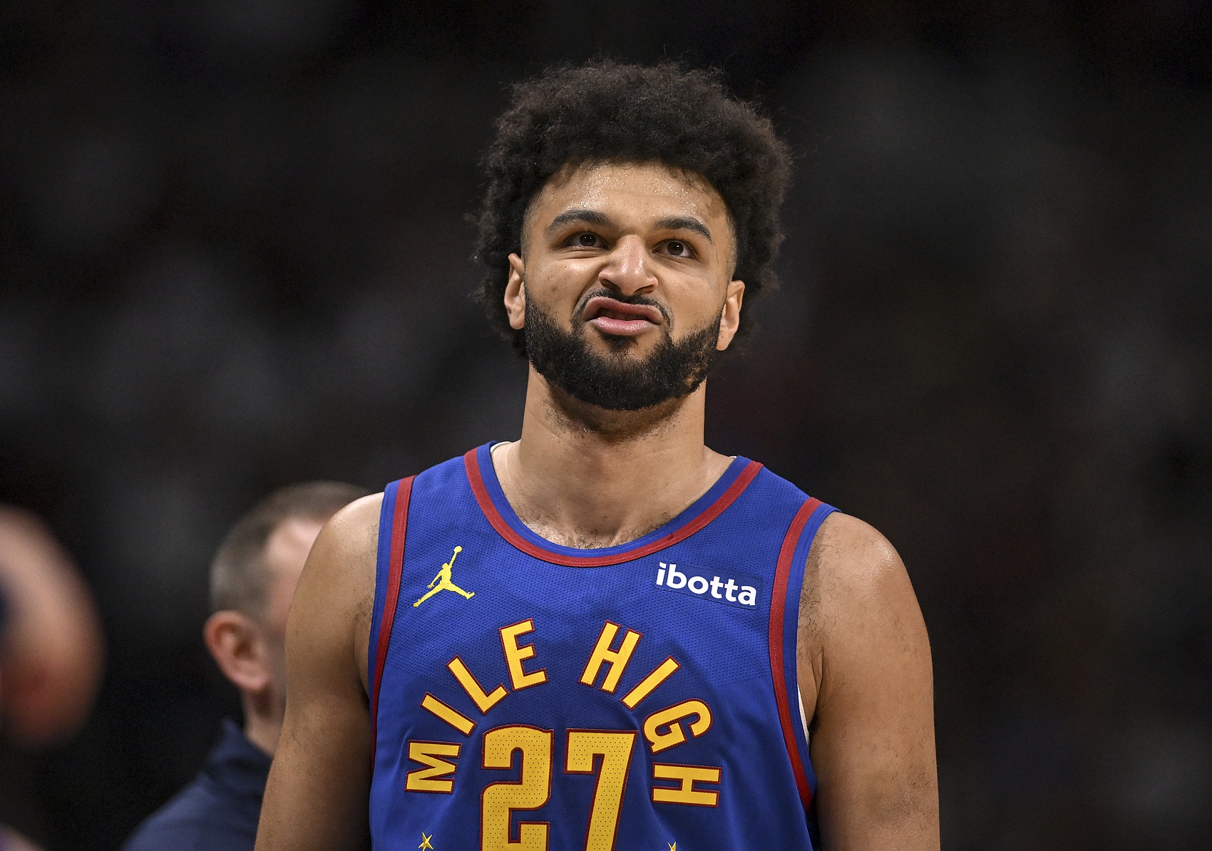 hth官网入口-新赛季薪水3500+万美元但从未入选最佳阵容的球员：穆雷拉文领衔